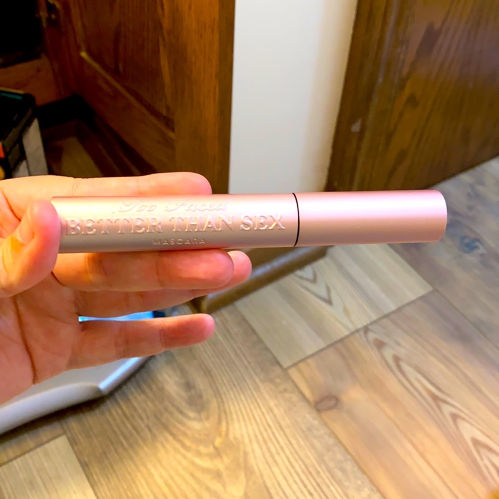 Too faced mascara